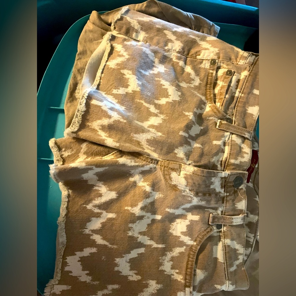 Y2K 7for all mankind /gold and white pattern chevron patter NWOT from LA store